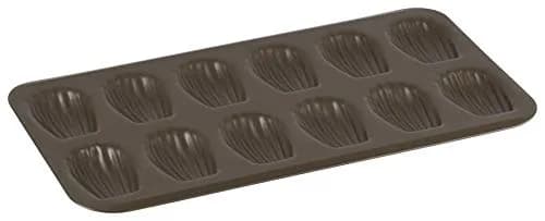 Gobel Non-Stick Madeleine Pan, 12 Shells, 15.6 x 7.9 in | French Bakeware Since 1887 thumbnail 1