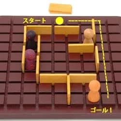 Gigamic Quoridor Mini Strategy Board Game | Ages 8+ | 2 Players | 20.3cm (8in) x 20.3cm (8in) - view 3