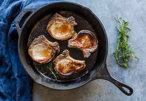 Lodge Seasoned Cast Iron Skillet 12 Inches (30 cm) | Naturally Non-Stick & Oven Safe thumbnail 2