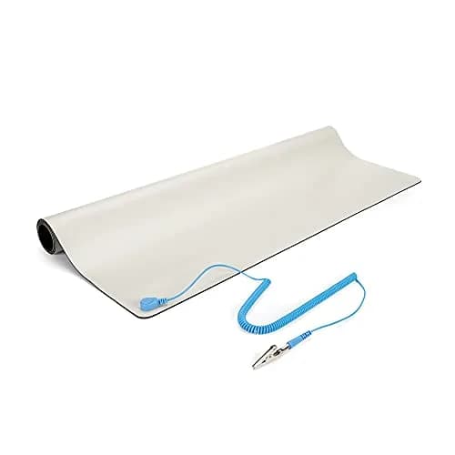 StarTech.com Anti-Static ESD Mat 60cm x 70cm (24" x 27.5") | Protects Electronics from Static Discharge thumbnail 1