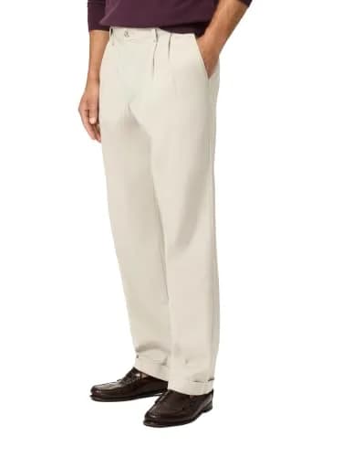 Dockers Men's Relaxed Fit Comfort Khaki Pants - Pleated, Porcelain Khaki, 36W x 30L | Wrinkle-Resistant, Stretch Comfort thumbnail 3