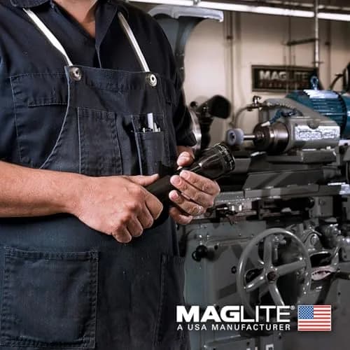 Maglite Heavy-Duty Incandescent 5-Cell D Flashlight, Black | 151 Lumens, 44cm (17.32") Length thumbnail 5