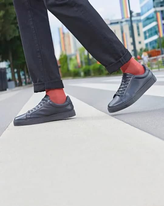 FALKE Men's Airport Crew Socks, Merino Wool Cotton, Mid-Calf, Classic Formal, Trendy Work, 1 Pair thumbnail 2