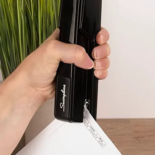 Swingline 747 Classic Stapler, 30 Sheet Capacity | Jam-Free Metal Desktop Stapler in Black thumbnail 3