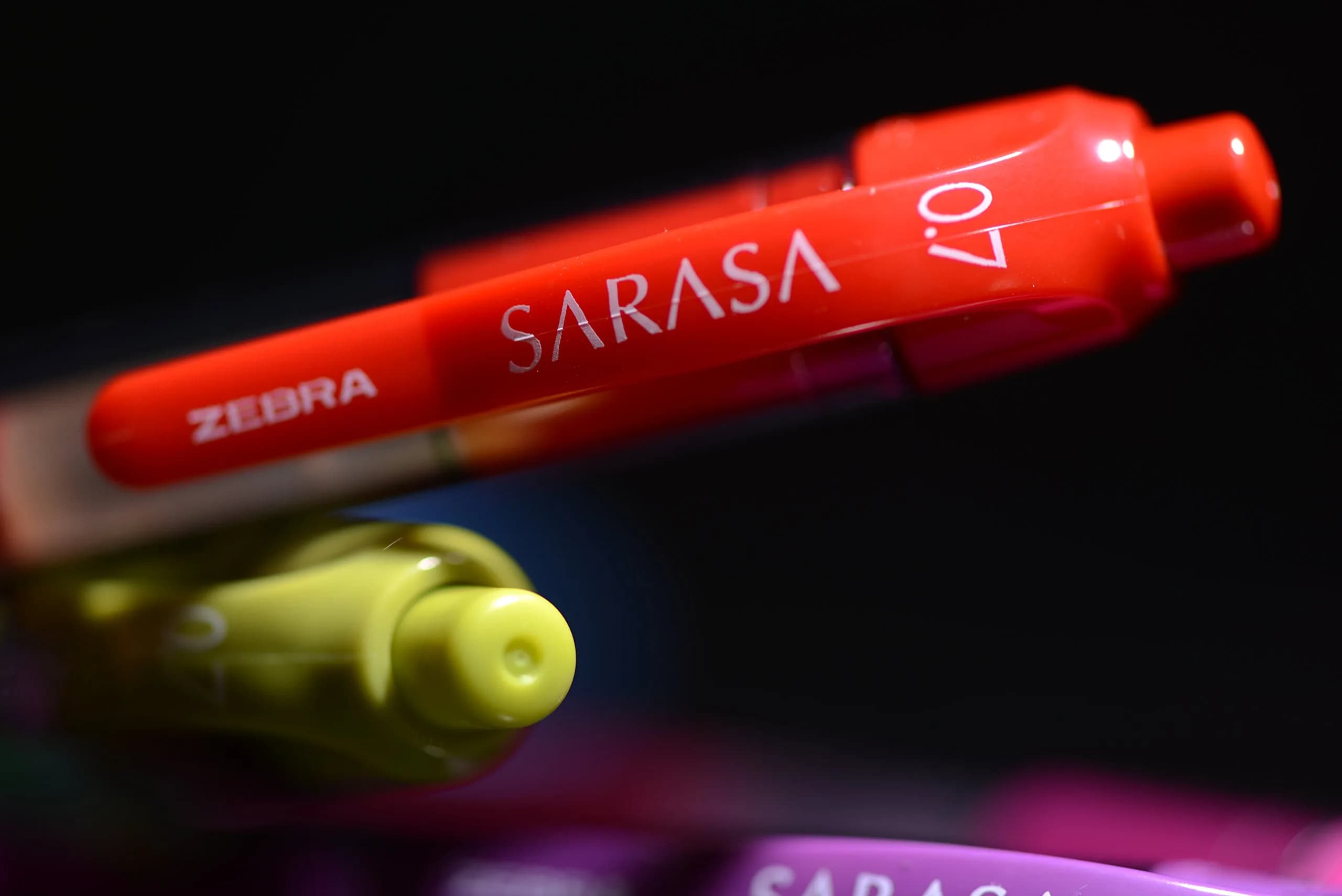Zebra Pen SARASA Retractable Gel Refill, Red Ink, 0.7mm, 2-Pack | Smooth Ink Flow for Students & Office - view 2
