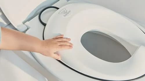 BabyBjörn Toilet Trainer - White/Black | Secure, BPA-Free, Adjustable Fit (11.5x14x3.5 Inch) thumbnail 5