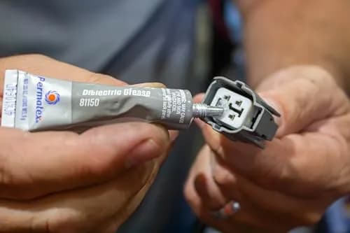 Permatex Dielectric Tune-Up Grease 0.33 oz (9.36 ml) Tube | Protects Electrical Connections from Corrosion thumbnail 3