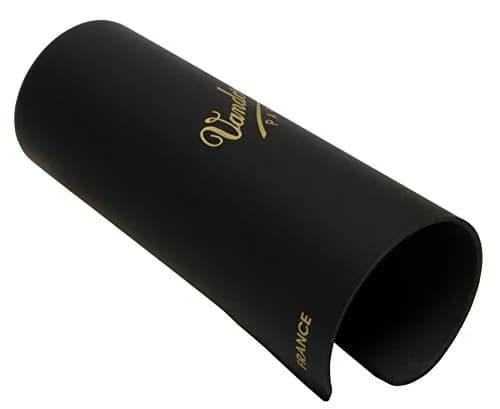 Vandoren Optimum Ligature and Plastic Cap for Alto Saxophone, Gilded with 3 Interchangeable Pressure Plates | Quick Tightening thumbnail 2