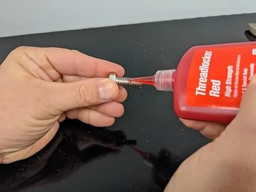 Permatex High Strength Threadlocker Red 36 ml | 3,000 PSI Locking Power for Automotive & Industrial Use thumbnail 2
