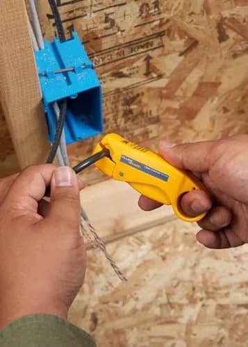 Fluke Networks Coax Cable Stripper 2 & 3 Level RG58/59 | Effortless & Adjustable (70-120 chars) thumbnail 3