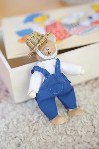Goki Flexible Bears Benna & Bennoh Hand Puppets with Wardrobe 12 cm (4.7 inches) | Interactive Wooden Toy for Kids thumbnail 5