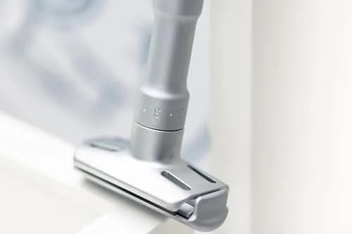 MERKUR FUTUR 700 Adjustable Double Edge Safety Razor - Matte Chrome, 13.5g (0.476 oz) | Precision German Engineering for a Custom Shave thumbnail 6