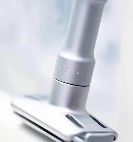 MERKUR FUTUR 700 Adjustable Double Edge Safety Razor - Matte Chrome, 13.5g (0.476 oz) | Precision German Engineering for a Custom Shave thumbnail 9