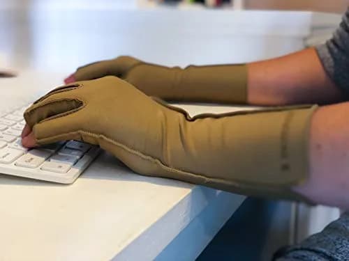 isotoner Therapeutic Compression Gloves, Camel, Medium | Moderate 23-32 mmHg support for pain relief thumbnail 3