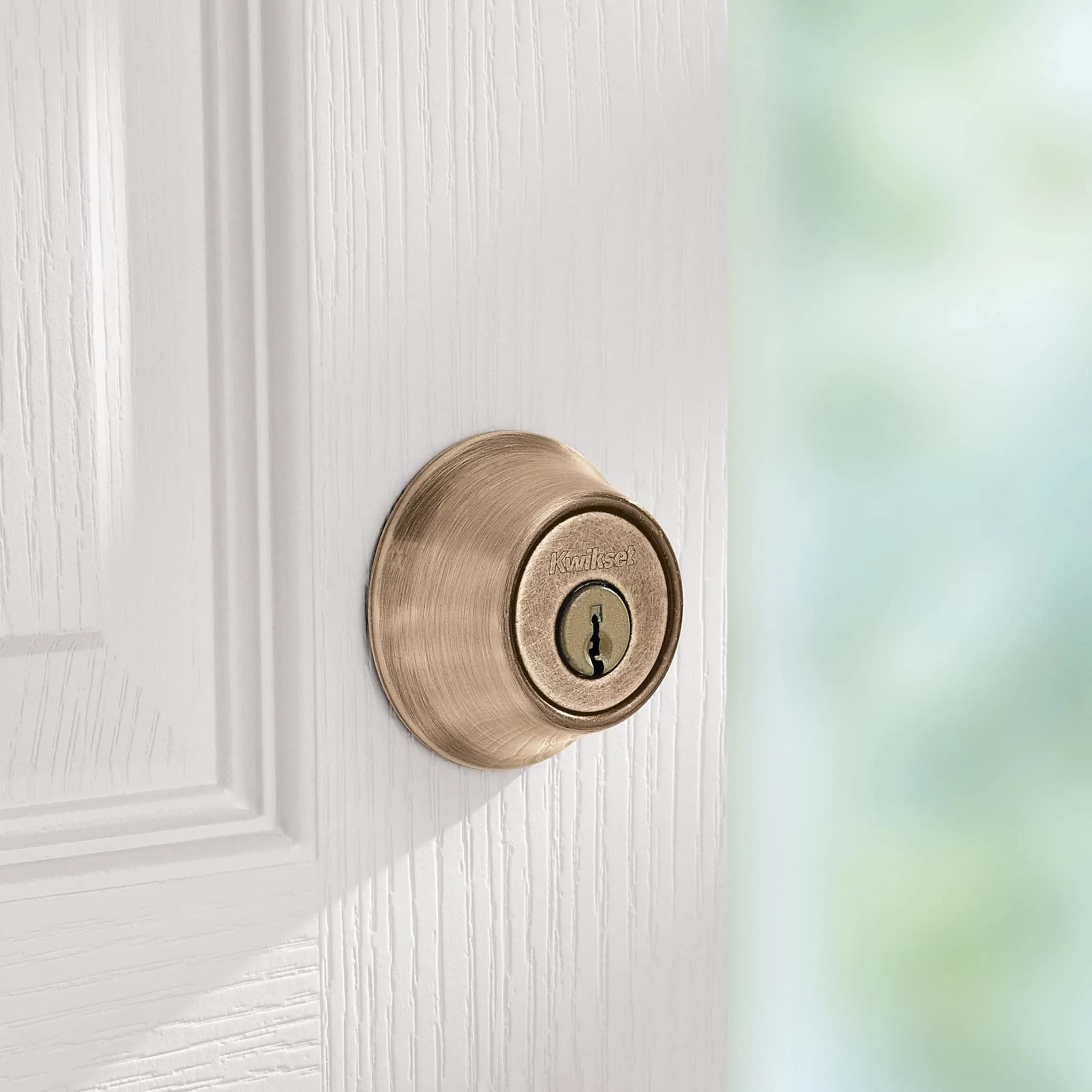 Kwikset 660 Single Cylinder Deadbolt Lock, Satin Chrome Round Exterior Keyed Front Entry Door, 0.67 lb (0.30 kg) | BHMA Grade 3 Certified Security - view 4