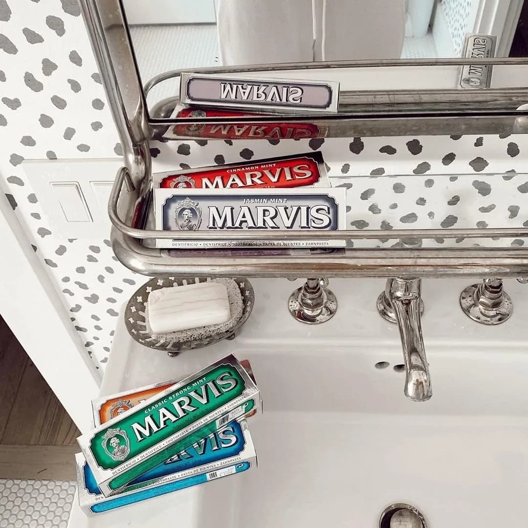 Marvis Whitening Mint Toothpaste, 3.8 oz (108 g) | Luxury Italian Whitening Toothpaste for a Brighter Smile - view 4
