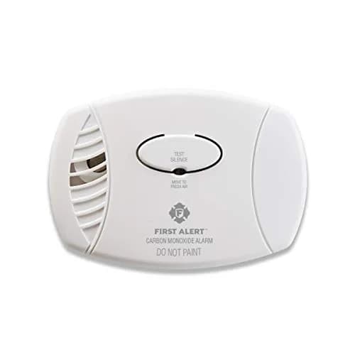 First Alert CO400 Battery Operated Carbon Monoxide Detector | Electrochemical Sensor, 85dB Alarm, 5-Year Life thumbnail 1