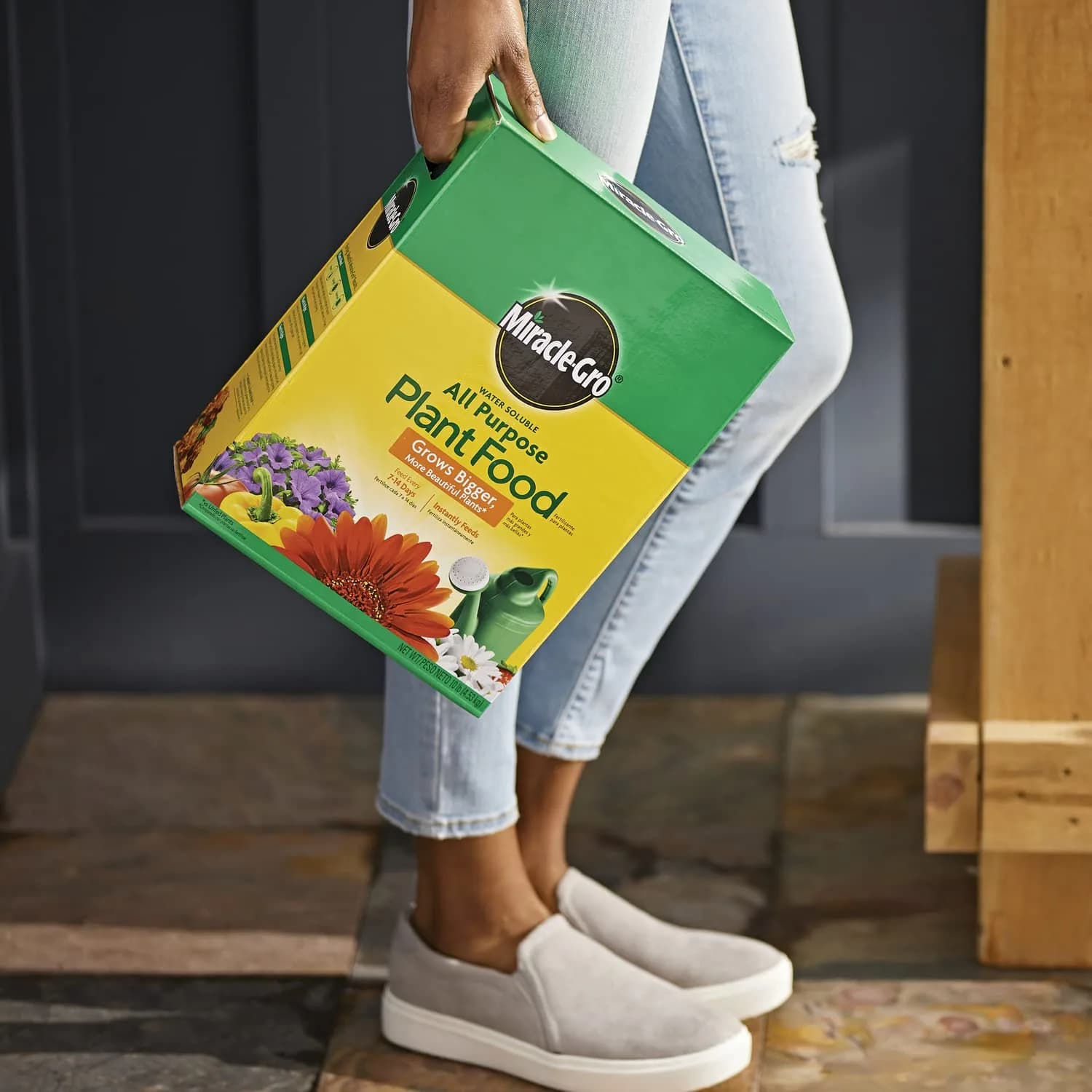 Miracle-Gro Water Soluble All Purpose Plant Food 4.54 kg (10 lb) | Feeds All Plants Instantly - view 4