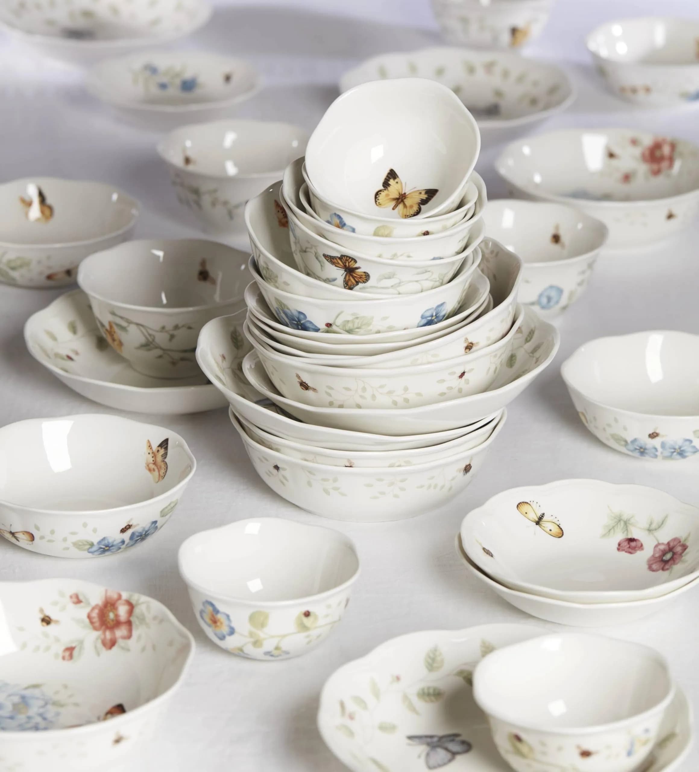 Lenox Butterfly Meadow Porcelain Pasta Bowl Set for 4, 20oz (591ml) | Dishwasher & Microwave Safe - view 7