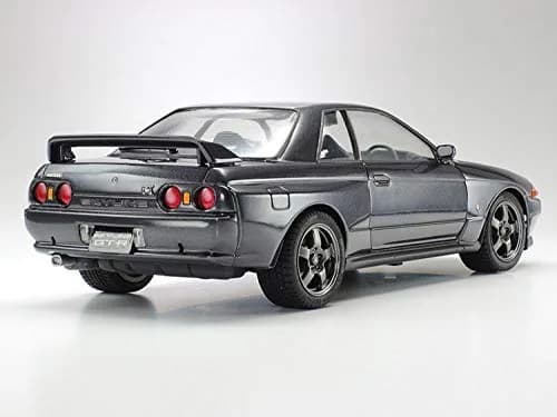 Tamiya 1/24 Nissan Skyline GTR Model Kit | Authentic Diecast Collectible thumbnail 2