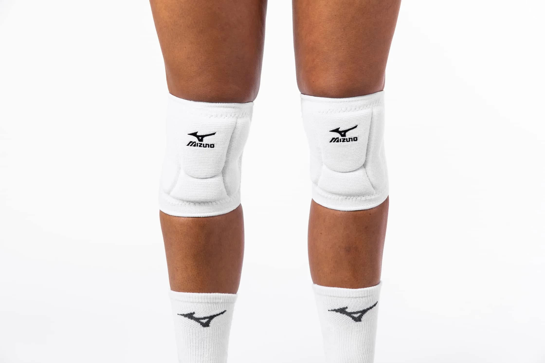 Mizuno LR6 Volleyball Kneepad - White, Small | 6" Sleeve Length - view 4