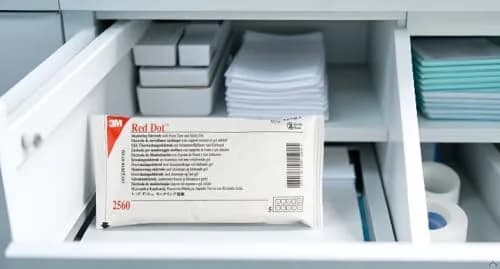 3M Red Dot Monitoring Electrode Model 2560 with Snap Connector, Bag of 50 | 4.1 cm x 3.0 cm (1.6 x 1.3 Inch) thumbnail 5