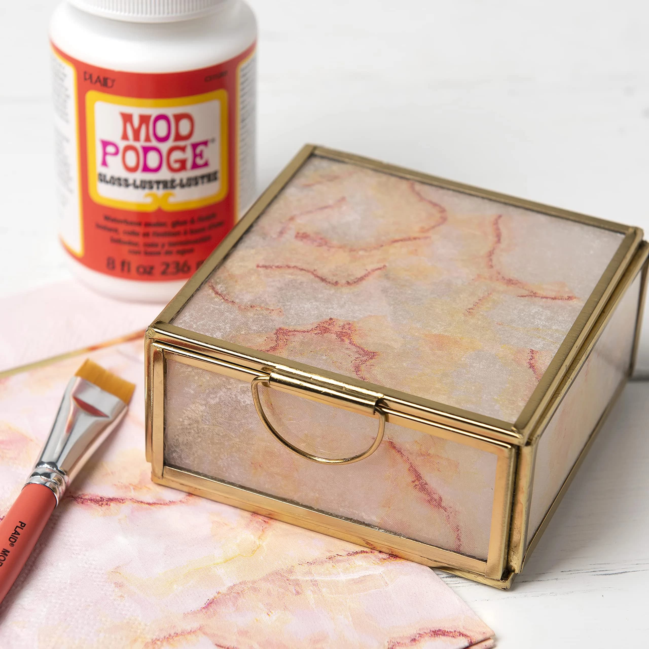 Mod Podge Gloss Sealer, Glue & Finish 473ml (16 fl oz) | All-in-One Craft Solution for Wood, Paper, Fabric - view 7