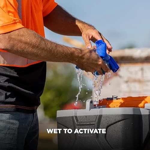 Ergodyne Chill-Its 6602 Evaporative Cooling Towel, Blue 13 inches x 29.5 inches | Instant cooling relief for heat-exposed workers and outdoor enthusiasts thumbnail 3