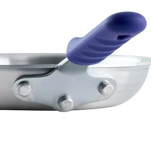 Winco 7 Inch Aluminum Fry Pan with Silicone Sleeve | Commercial-Grade, Even Heat Distribution thumbnail 4
