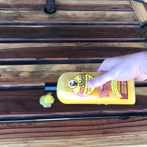 Howard SunShield Beeswax Furniture Polish - Outdoor Wood Protection 16 Fl Oz | UV & Sun Damage Guard thumbnail 4