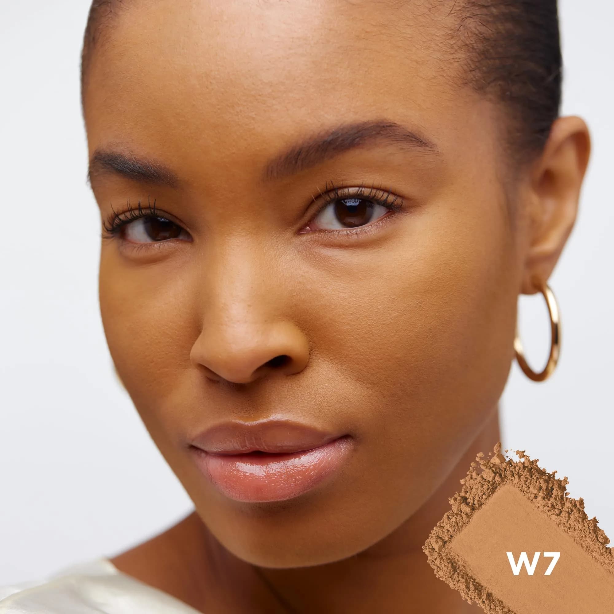 L'Oreal Paris True Match Super Blendable W7 Medium Deep Oil-Free Powder Foundation - view 3