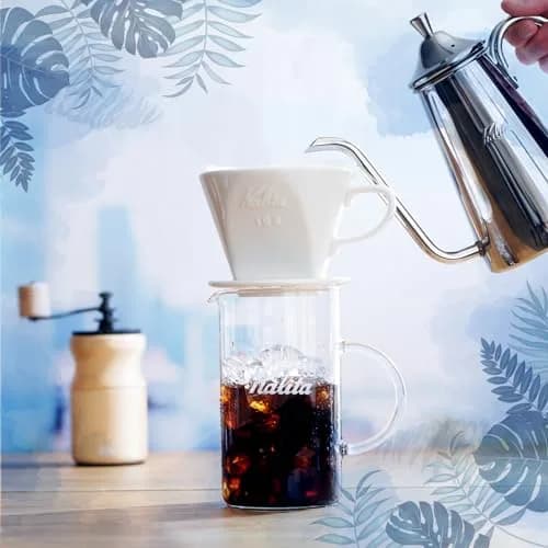 Kalita 102 Ceramic Dripper White | Classic Pour Over Coffee Maker with 8oz Capacity thumbnail 2