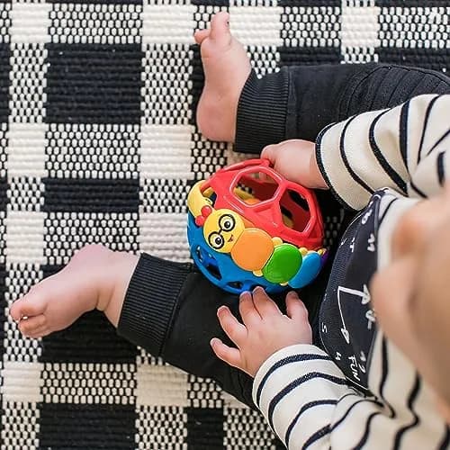 Baby Einstein Bendy Ball Easy Grasp Oball Rattle Toy 10.16 cm (4 Inches) | BPA-Free for Ages 3 Months+ thumbnail 2