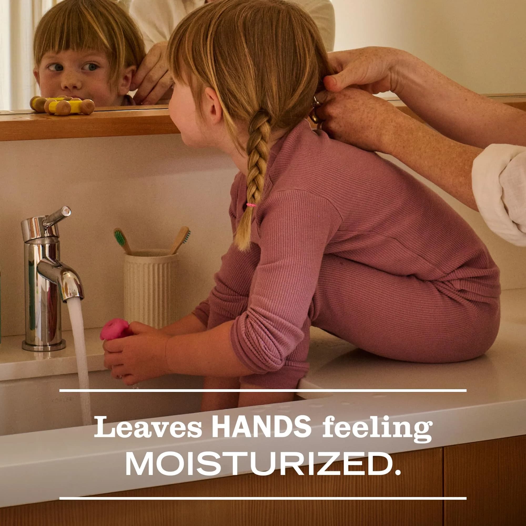 Mrs. Meyer's Clean Day Liquid Hand Soap Refill, Lavender Scent, 975ml (33 Fl Oz) | Softens & Cleans Hands - view 3