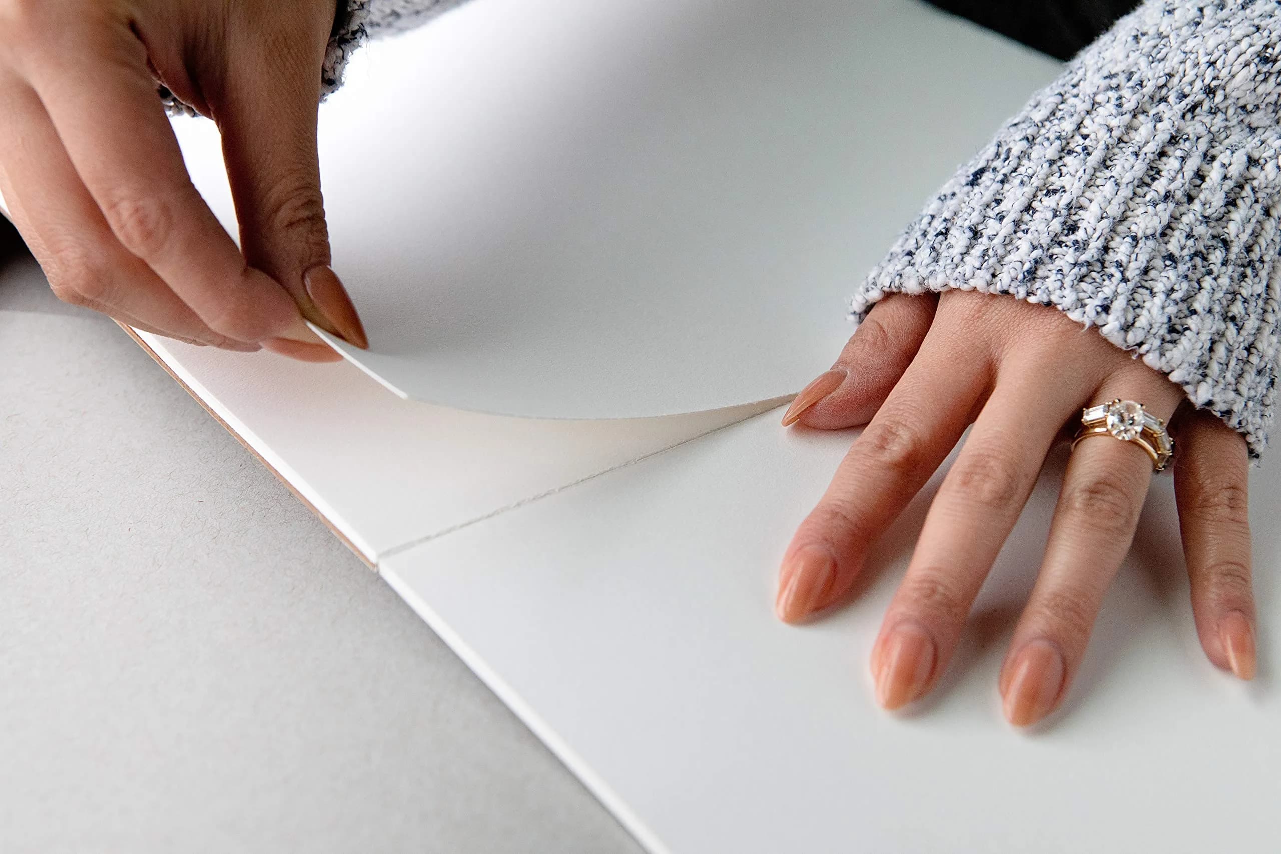 Strathmore 300 Series Vellum Bristol Paper Pad, 14x17 Inches, White, Tape Bound, 20 Sheets (270gsm) - view 2