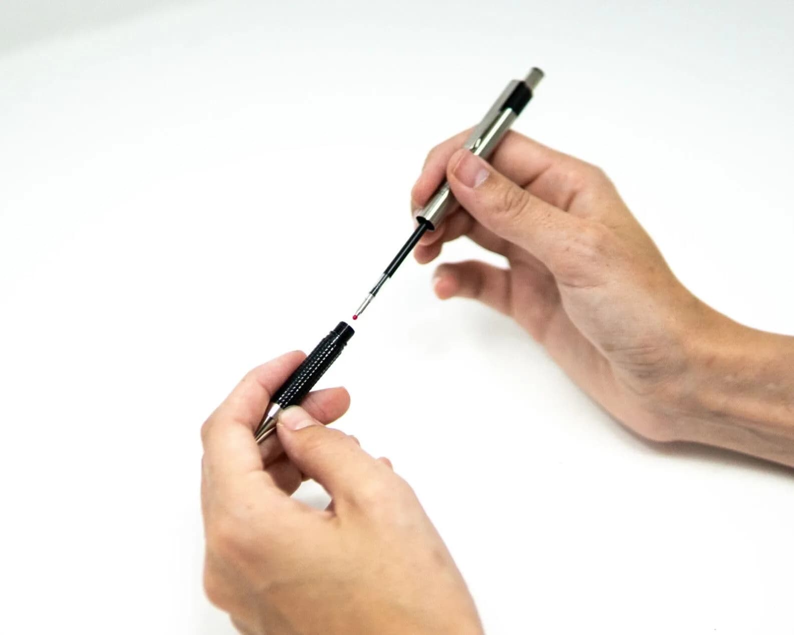 Zebra Pen STEEL G-301 Retractable Gel Pen, Black Ink, 0.7mm, 2-Pack | Smooth Ink Flow for Professionals - view 4