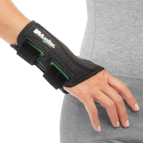 MUELLER Wrist Brace for Men & Women | Carpal Tunnel & Tendonitis Support, Small/Medium thumbnail 2