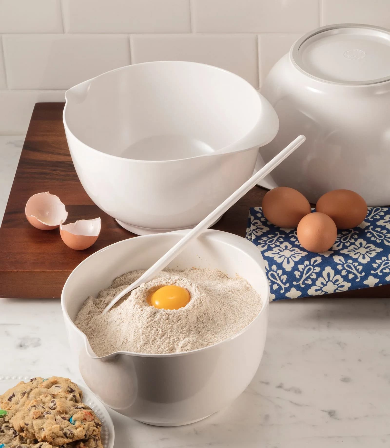 Hutzler Melamine Mixing Bowl Set: 2, 3, and 4 Liters, White | BPA-Free & Dishwasher Safe - view 7
