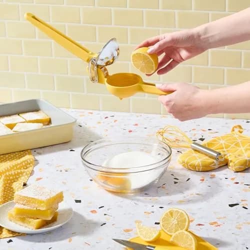 Chef'n FreshForce Lemon Squeezer Citrus Juicer, Manual Hand Press with Dual-Gear Power for Maximum Juice Extraction, Durable, Yellow | Effortless Juicing thumbnail 7