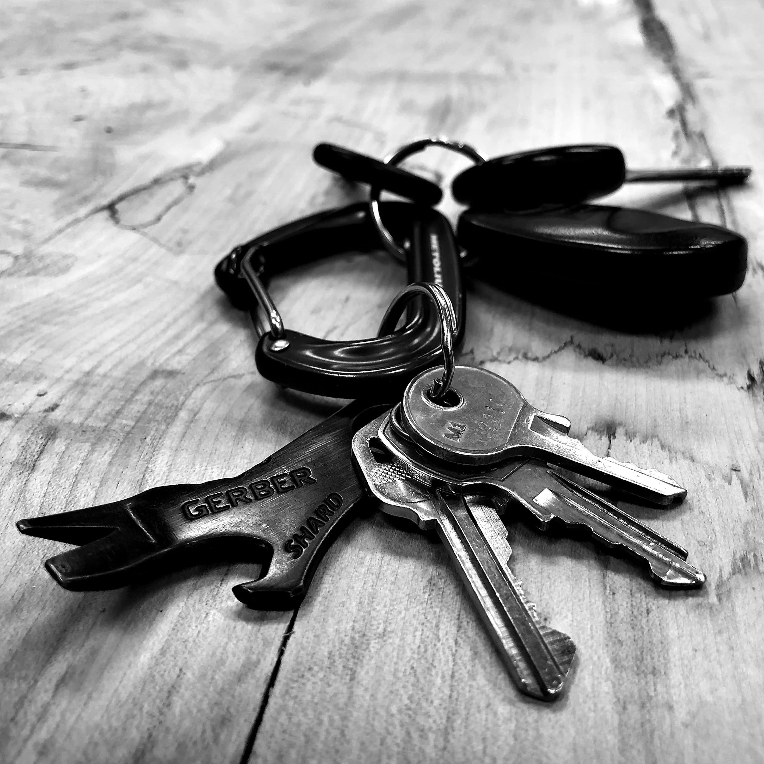 Gerber Shard 7-in-1 Black Multi-Tool Keychain: Pry Bar, Bottle Opener, Wire Stripper - view 4