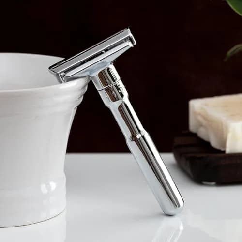 MERKUR FUTUR 701 Adjustable Double Edge Safety Razor - Bright Chrome | 122g (4.3 oz) | Precision German Engineering thumbnail 9