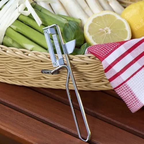 Westmark Swivel Vegetable & Fruit Peeler with Stainless Steel Blade | Precision Kitchen Tool for Soft & Dense Produce thumbnail 7