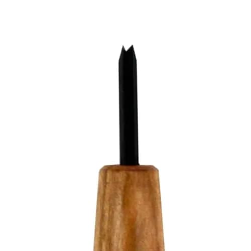 三木章 Mikisho Power Grip Chisel Triangular 1.5mm | Japanese Hand Tool for Wood Carving thumbnail 2