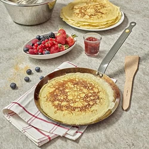 de Buyer MINERAL B Carbon Steel Crepe & Tortilla Pan - 24 cm (9.5 inch) Diameter | Induction Compatible, Oven Safe thumbnail 2