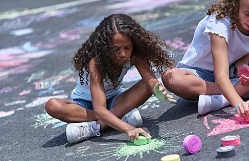 Crayola Outdoor Super Chalk Assorted Colours | 30 Pack | 3 Ways to Colour, Ages 4+ thumbnail 8