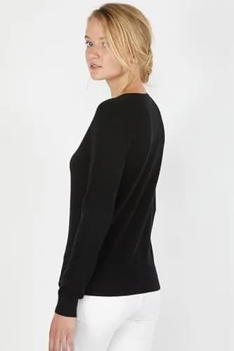 JENNIE LIU 100% Cashmere V Neck Sweater for Women, Black | Lightweight, Soft & Classic Fit thumbnail 5