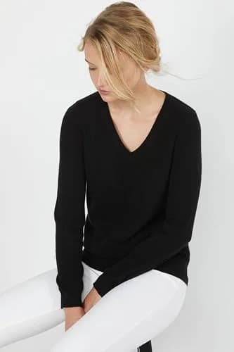 JENNIE LIU 100% Cashmere V Neck Sweater for Women, Black | Lightweight, Soft & Classic Fit thumbnail 8