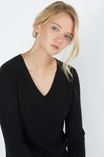 JENNIE LIU 100% Cashmere V Neck Sweater for Women, Black | Lightweight, Soft & Classic Fit thumbnail 9