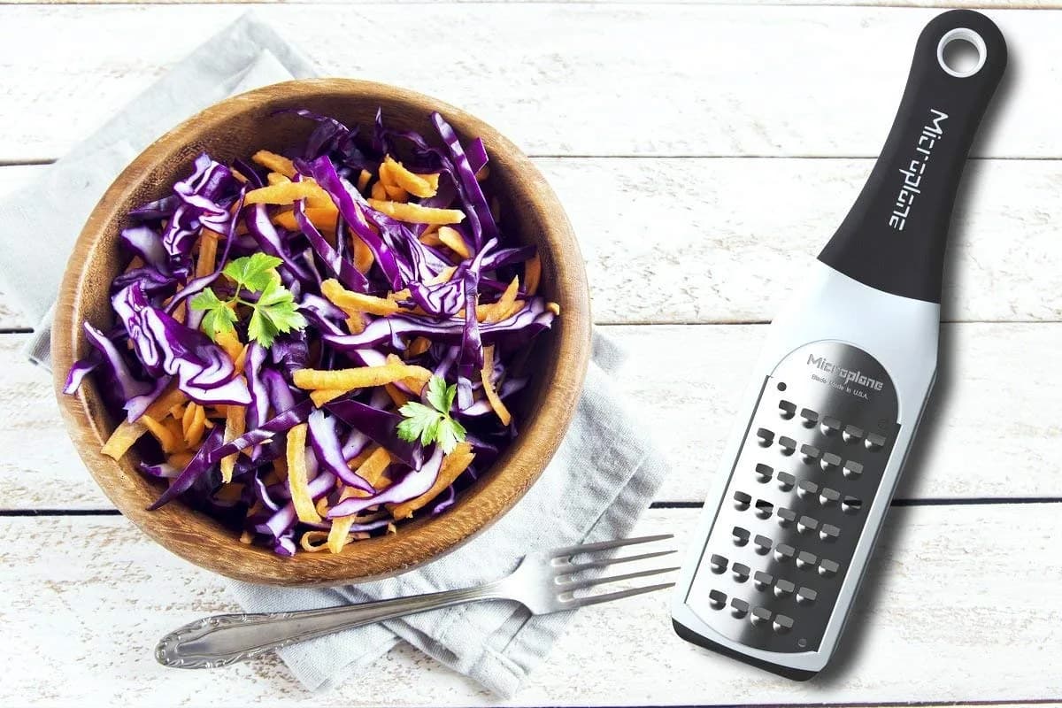 Microplane Artisan Series Extra Coarse Grater & Zester (White) 1.5 cm (0.62 in) | USA-Sourced Stainless Steel Blade thumbnail 6