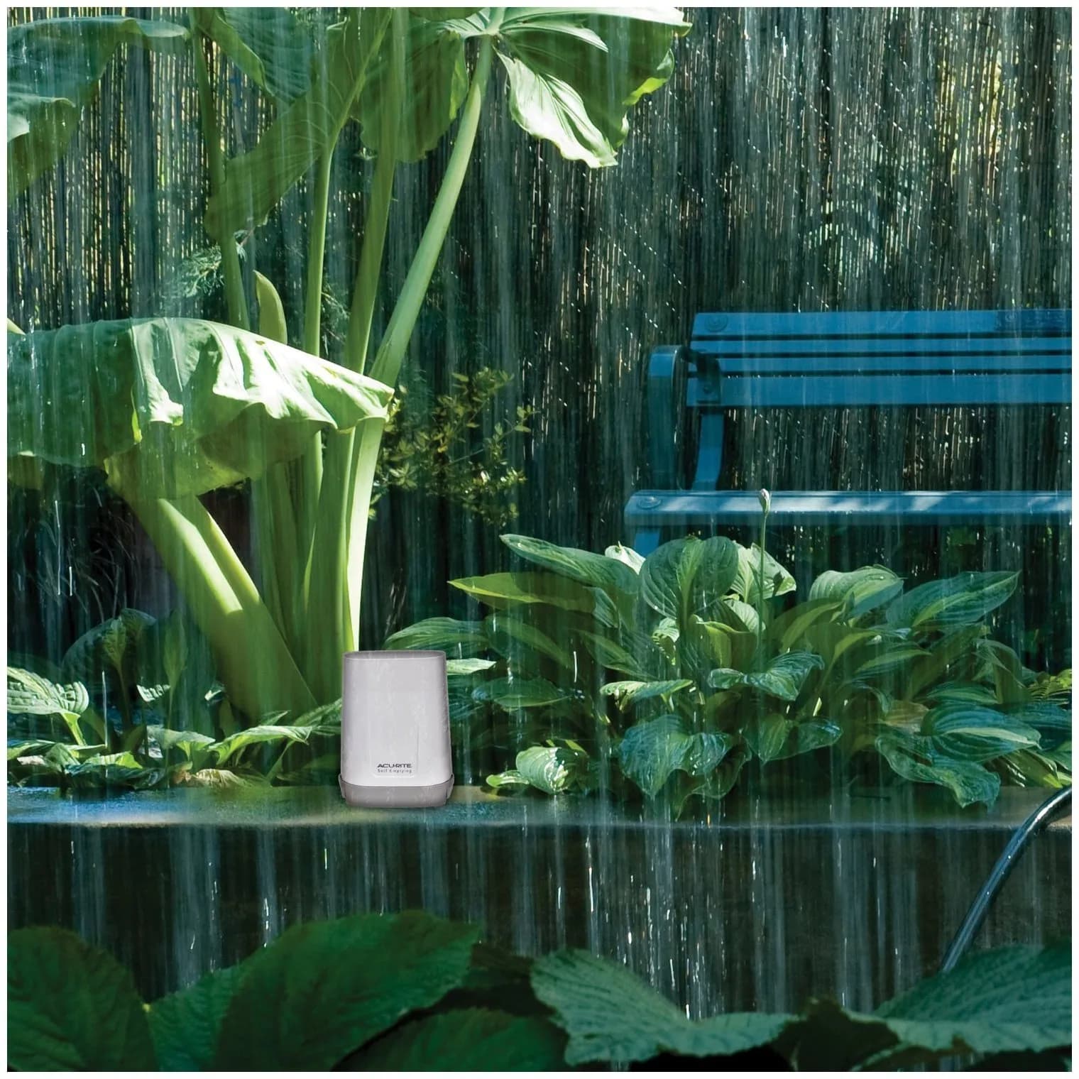 AcuRite Wireless Digital Rain Gauge with Self-Emptying Collector 0.88 lb (0.4 kg) | Measures Rainfall in Inches or Millimeters with History & Alerts - view 3